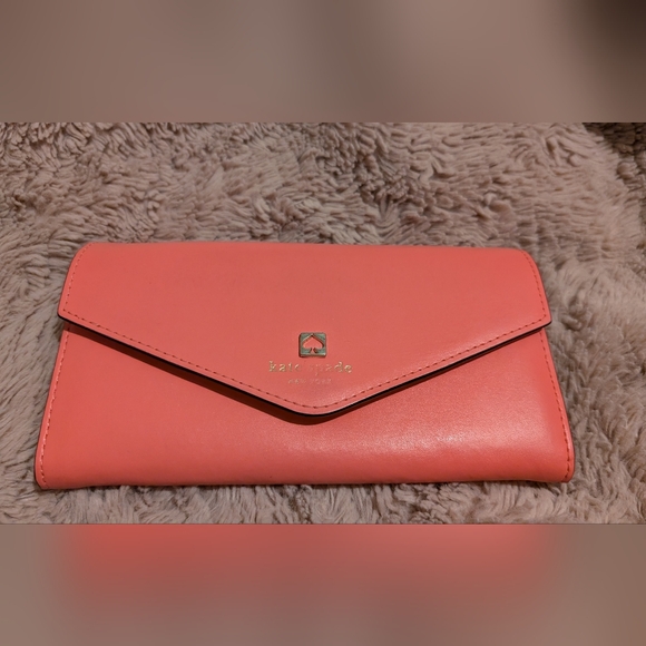 Kate spade wallet for women. - Picture 1 of 5